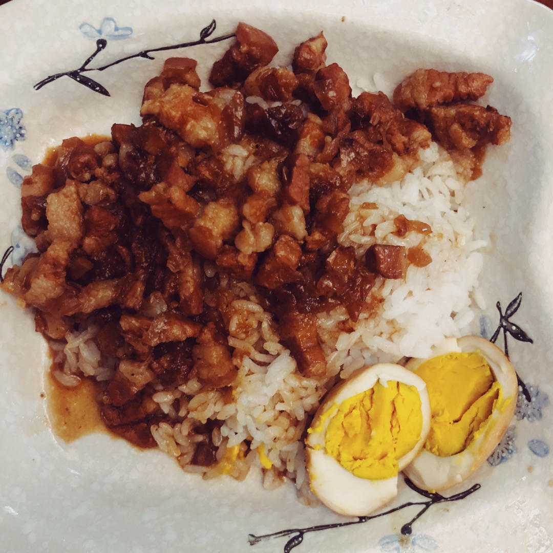 洋葱酥卤肉饭