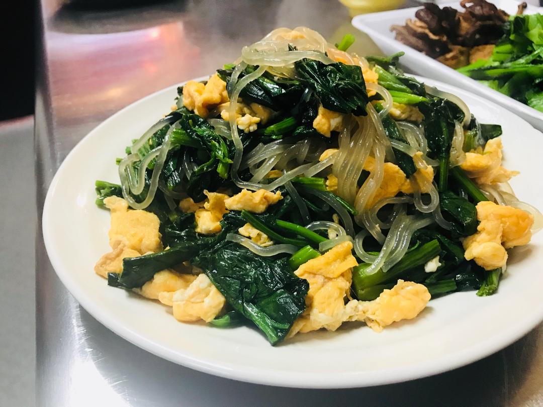 清雅云萝做的菠菜鸡蛋炒粉丝