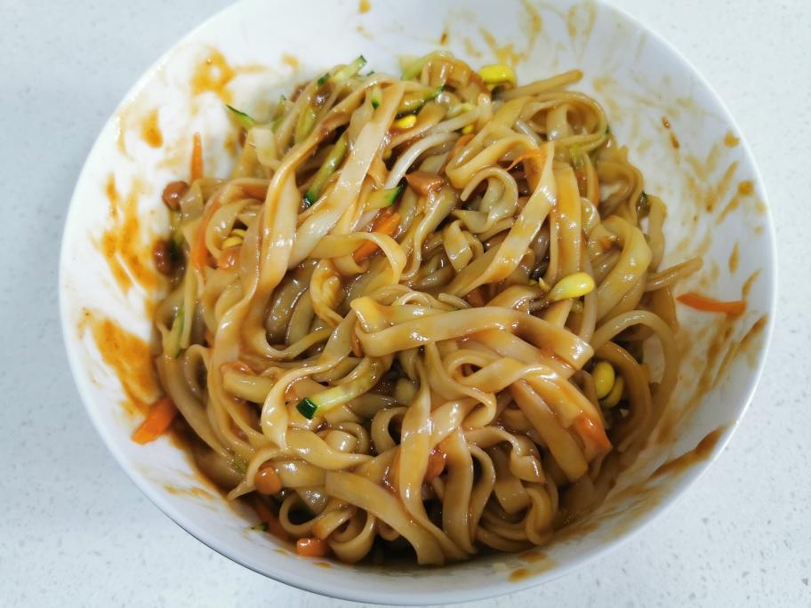 美味炸酱面的做法 步骤5