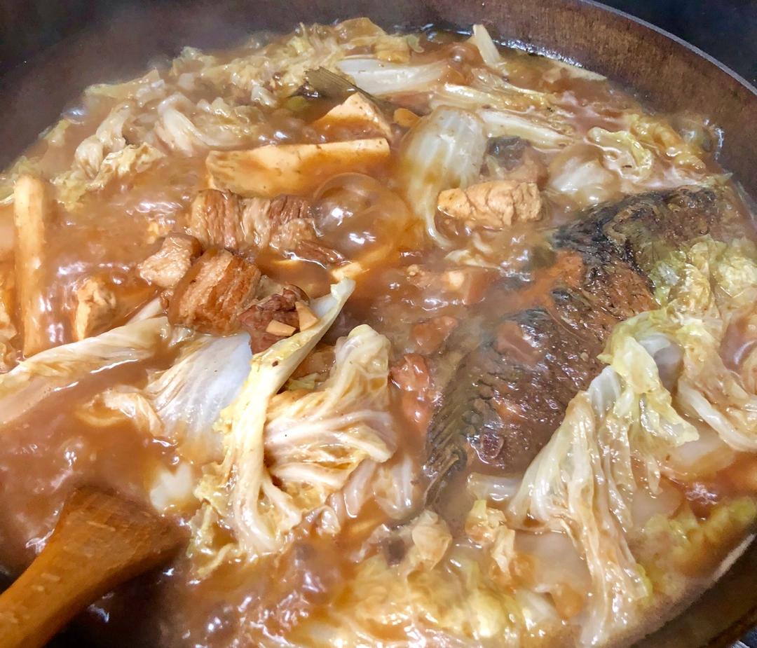 得莫利炖鱼《春江开 炖一条家乡味的开江鱼》