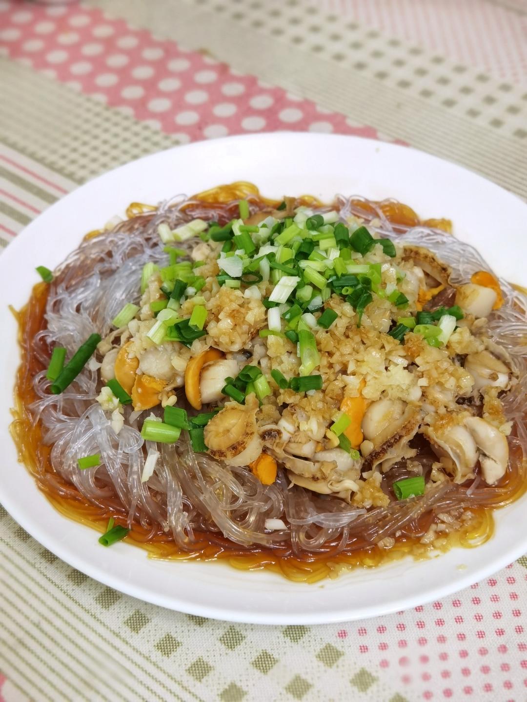 蒜蓉扇贝肉蒸粉丝