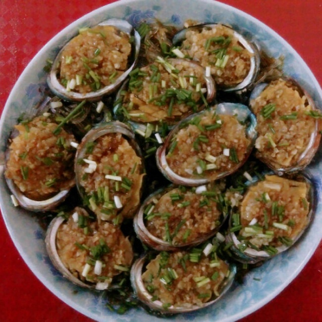 蒜蓉粉丝蒸鲍鱼