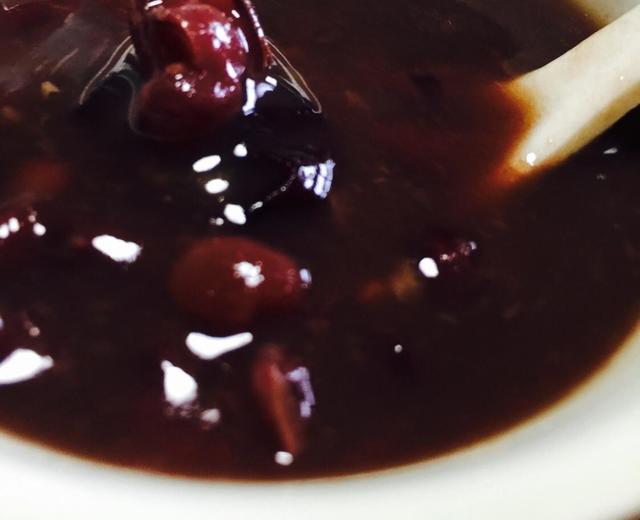红豆红枣汤 作者来自于：云厨房GEGE的做法