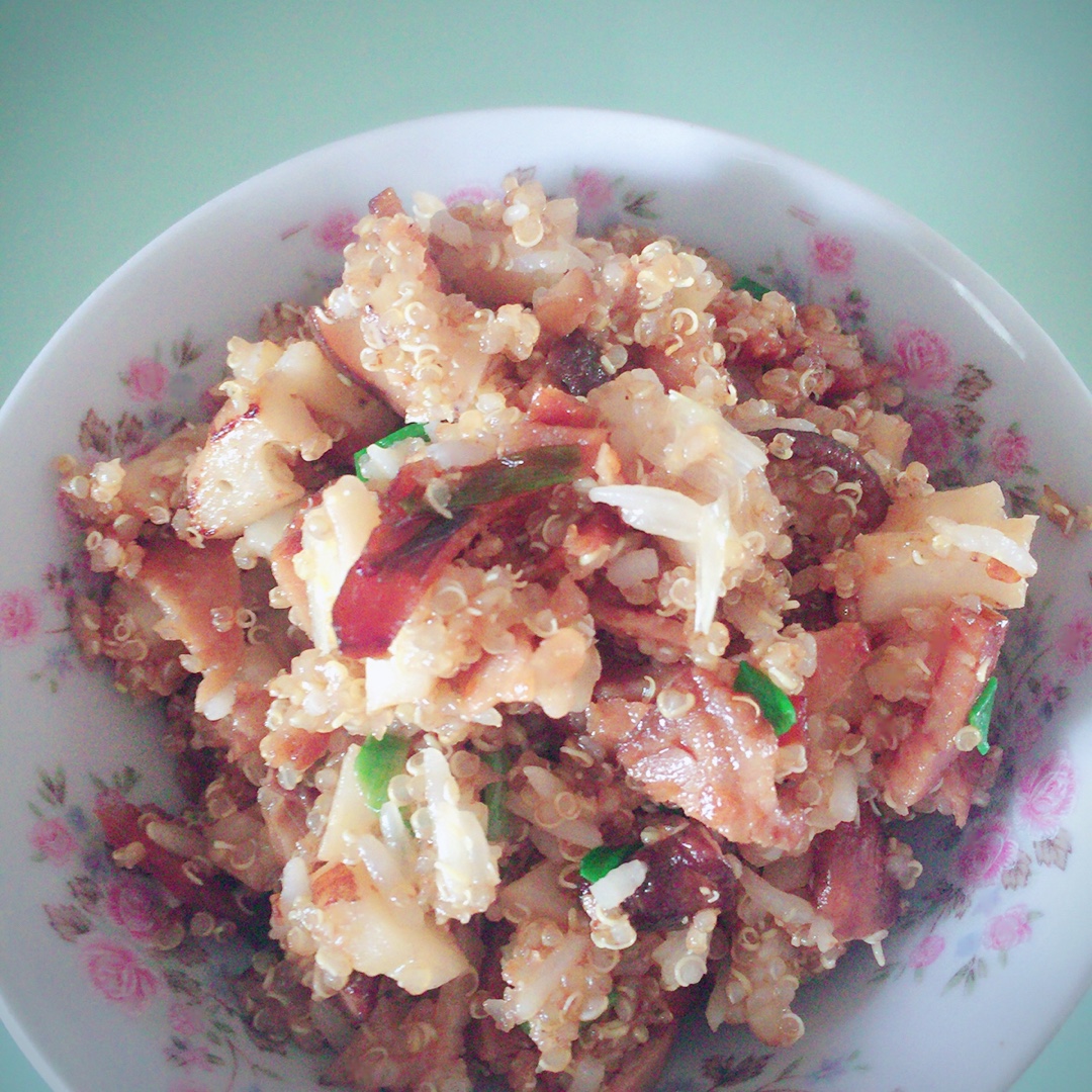 香菇腊肠藜麦饭