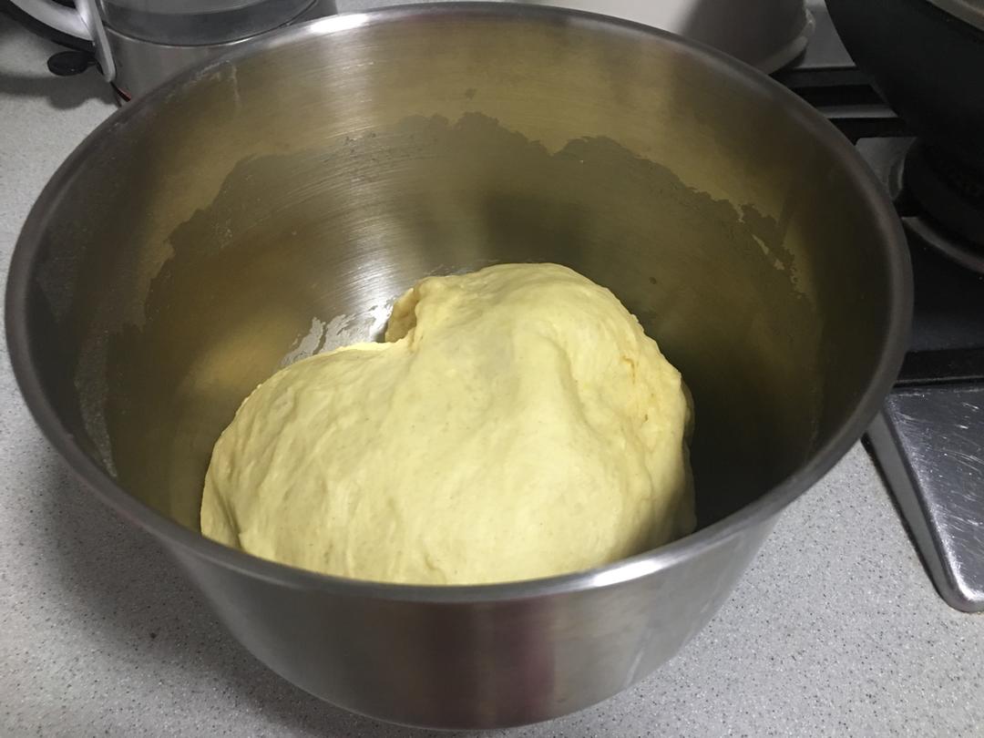 风靡代购店的新疆果仁大列巴