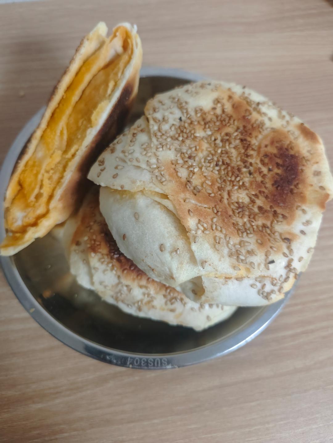 咸蛋黄发面千层饼