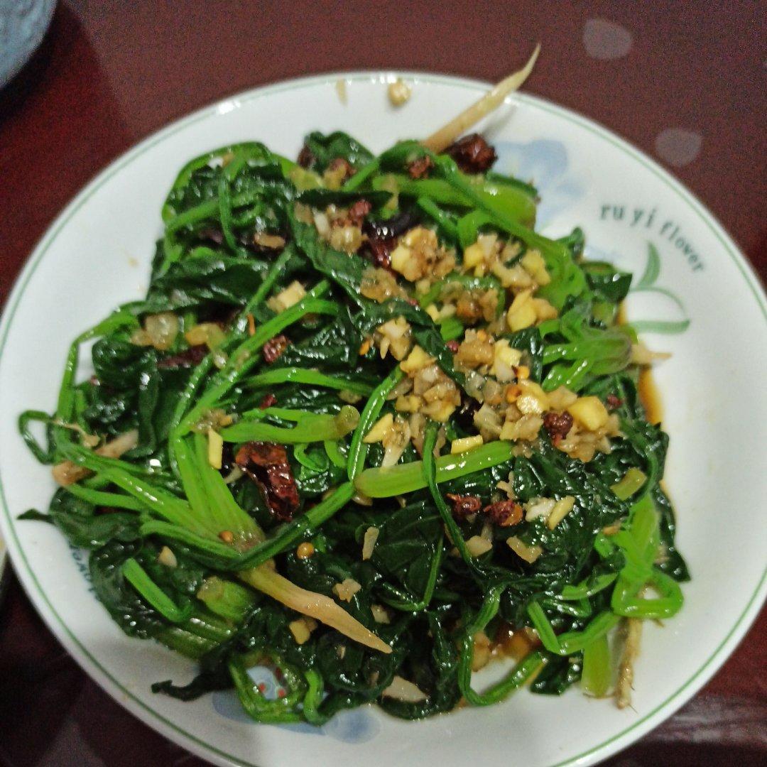 凉拌菠菜(家传秘方)