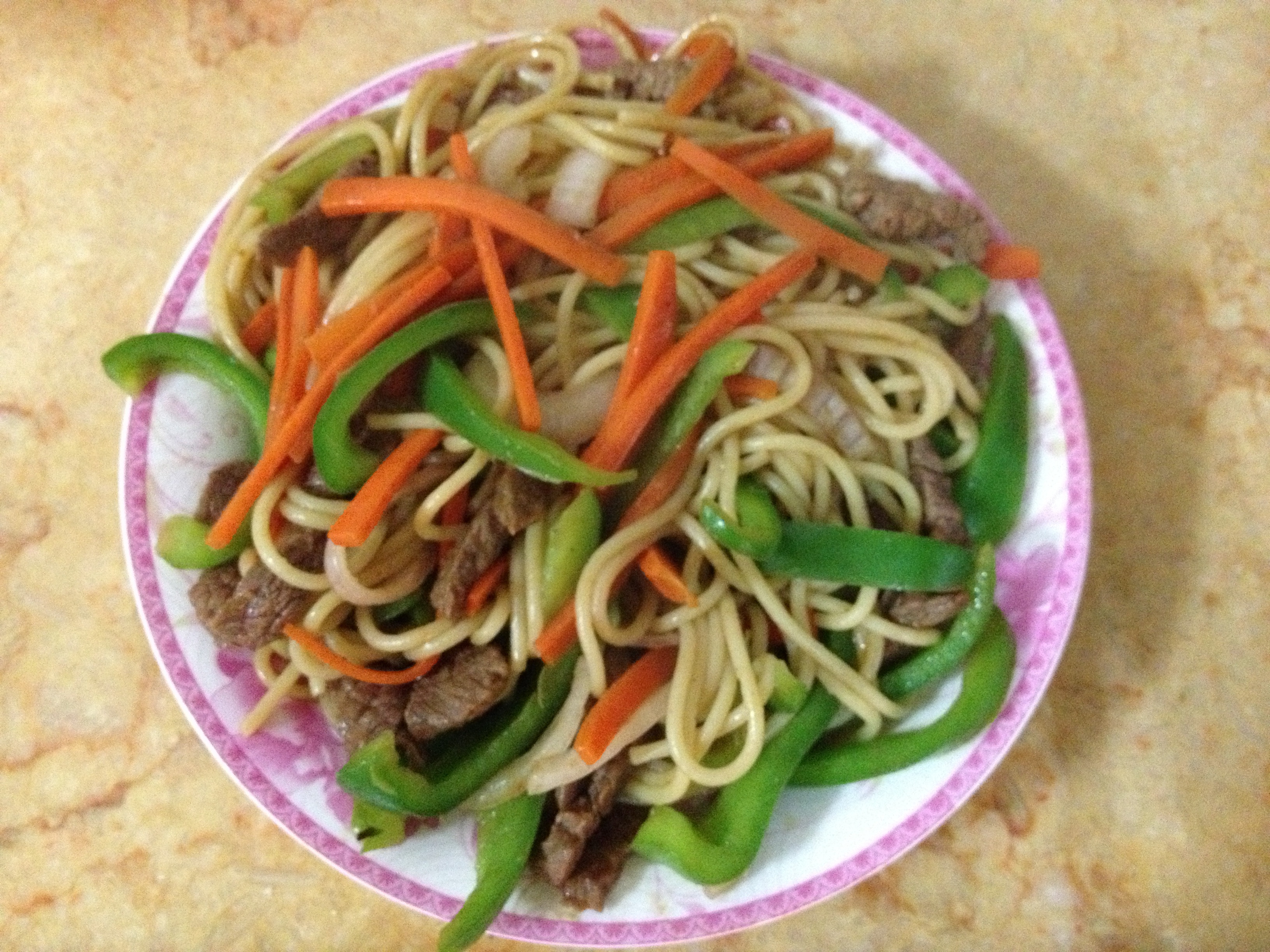 黑椒牛柳炒意面