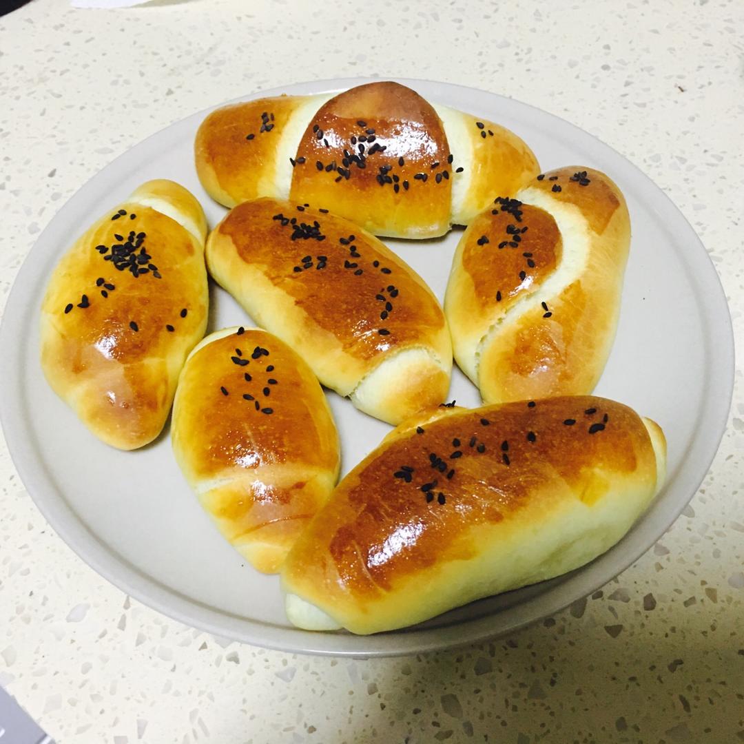 黄油面包卷