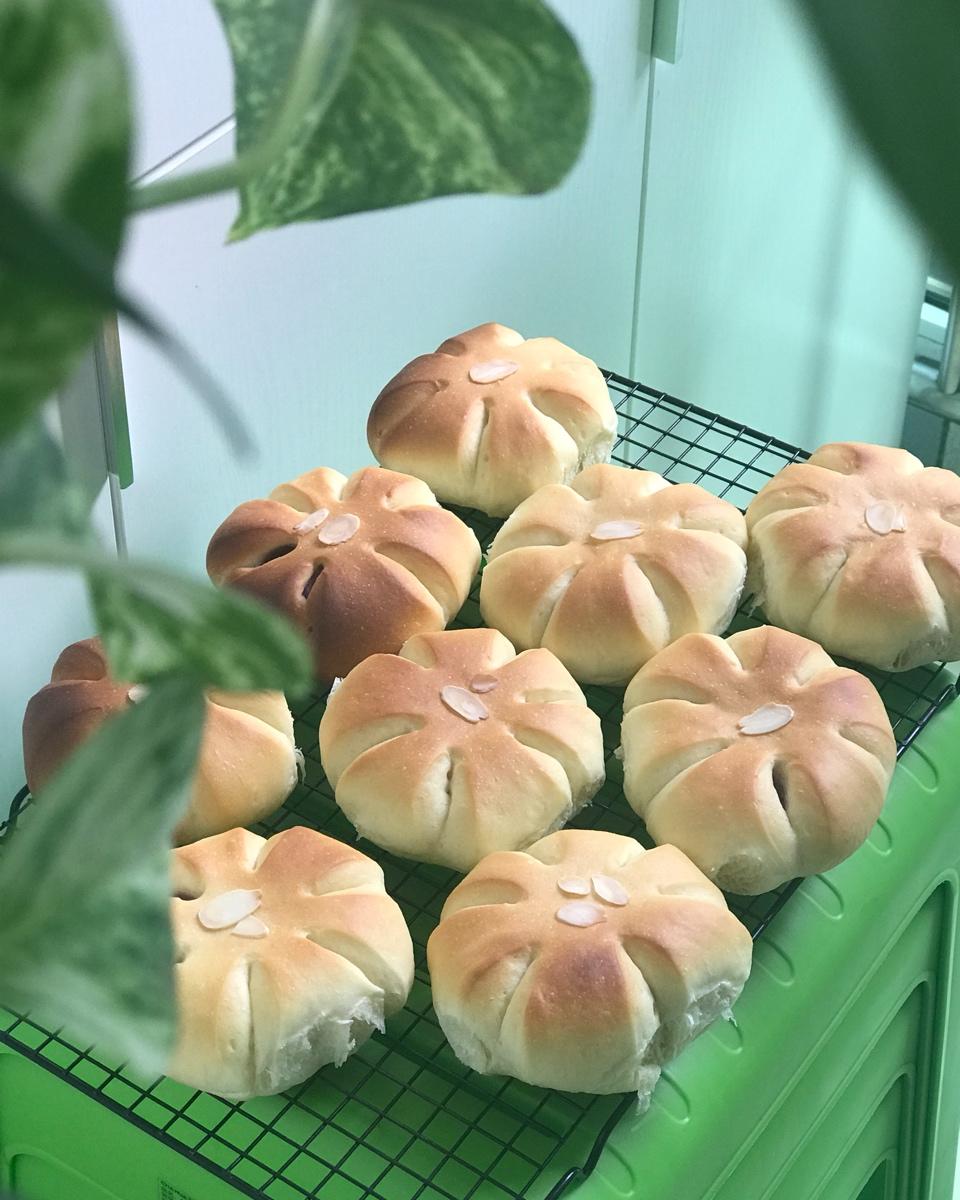软噗噗的香芋小包