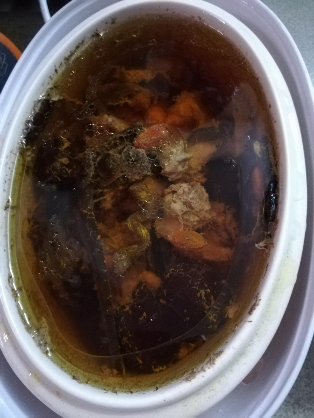 石斛灵芝炖鸡汤