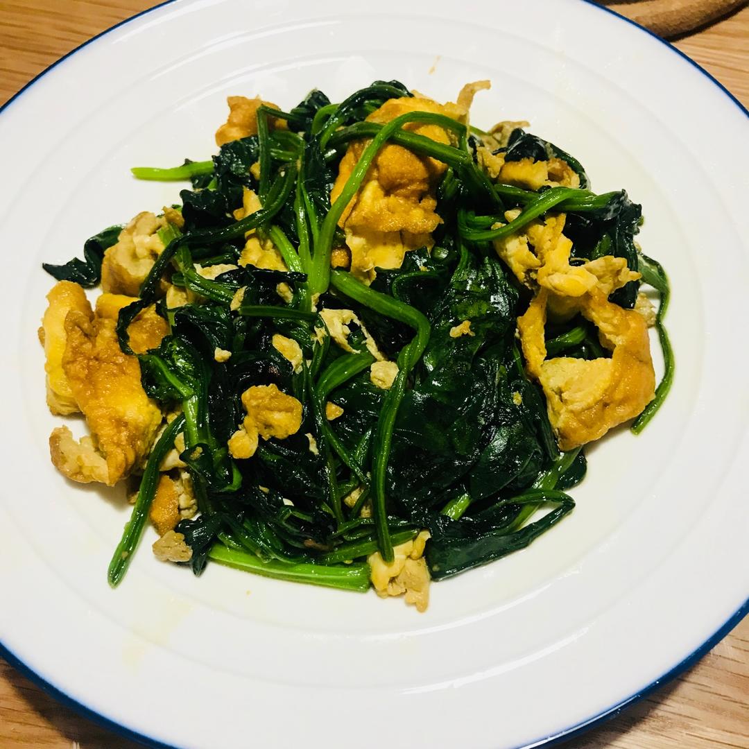 菠菜炒鸡蛋
