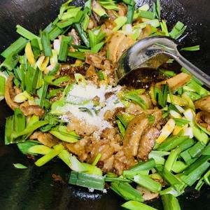 能吃三碗米饭的回锅肉的做法 步骤7