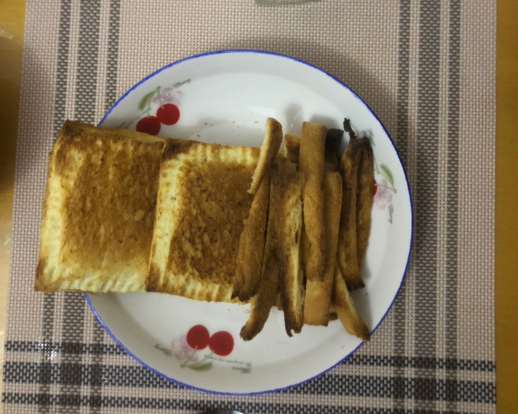 小学生早餐：口袋面包+牛奶的做法