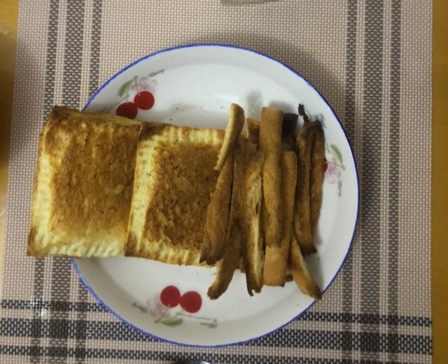小学生早餐：口袋面包+牛奶的做法