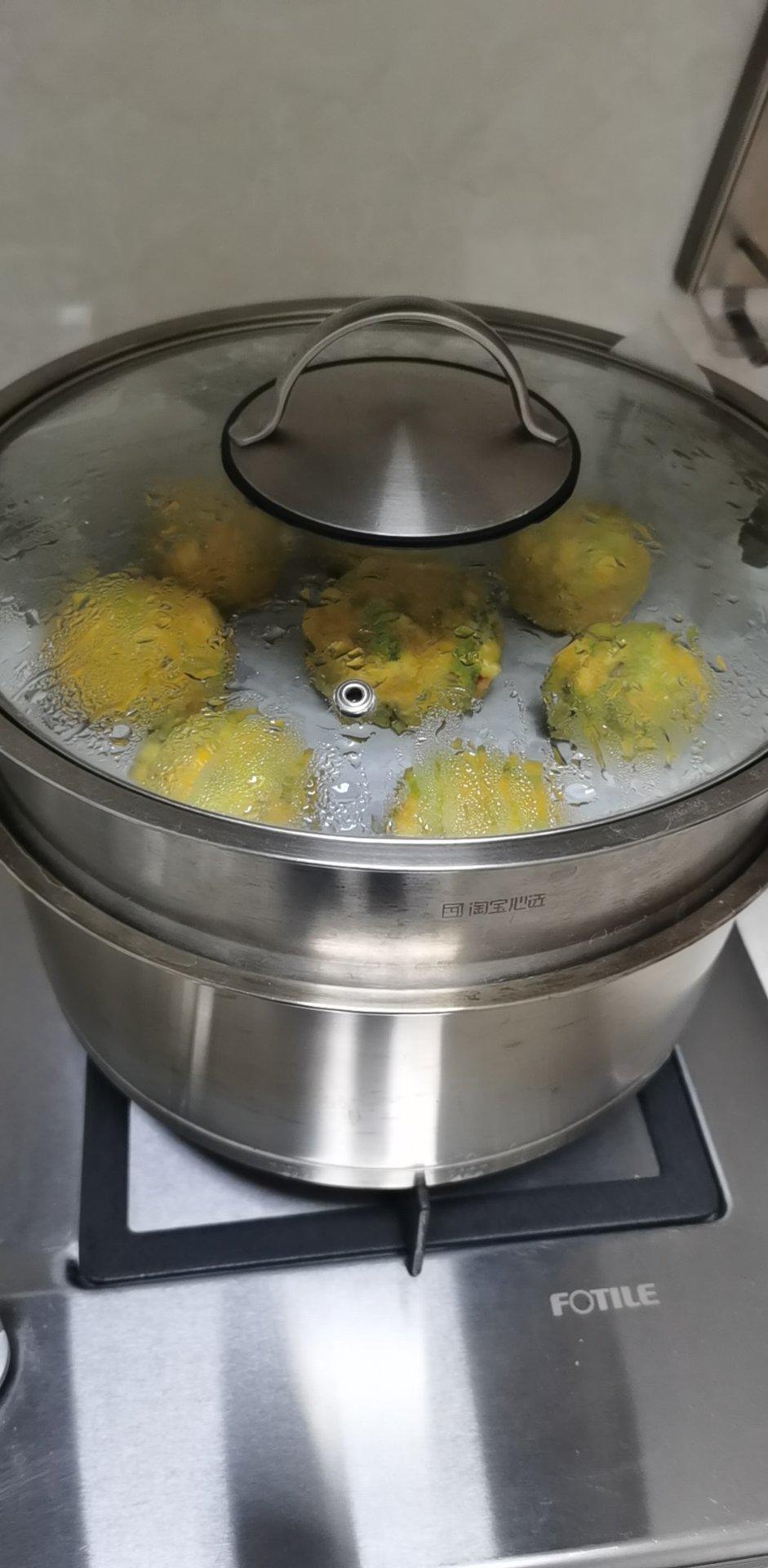 零厨艺也能做到获赞的薄皮大馅菜团子