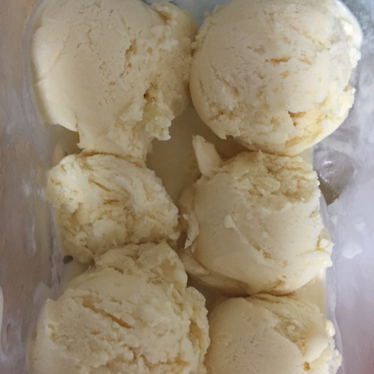 自制哈根达斯风味的冰淇淋