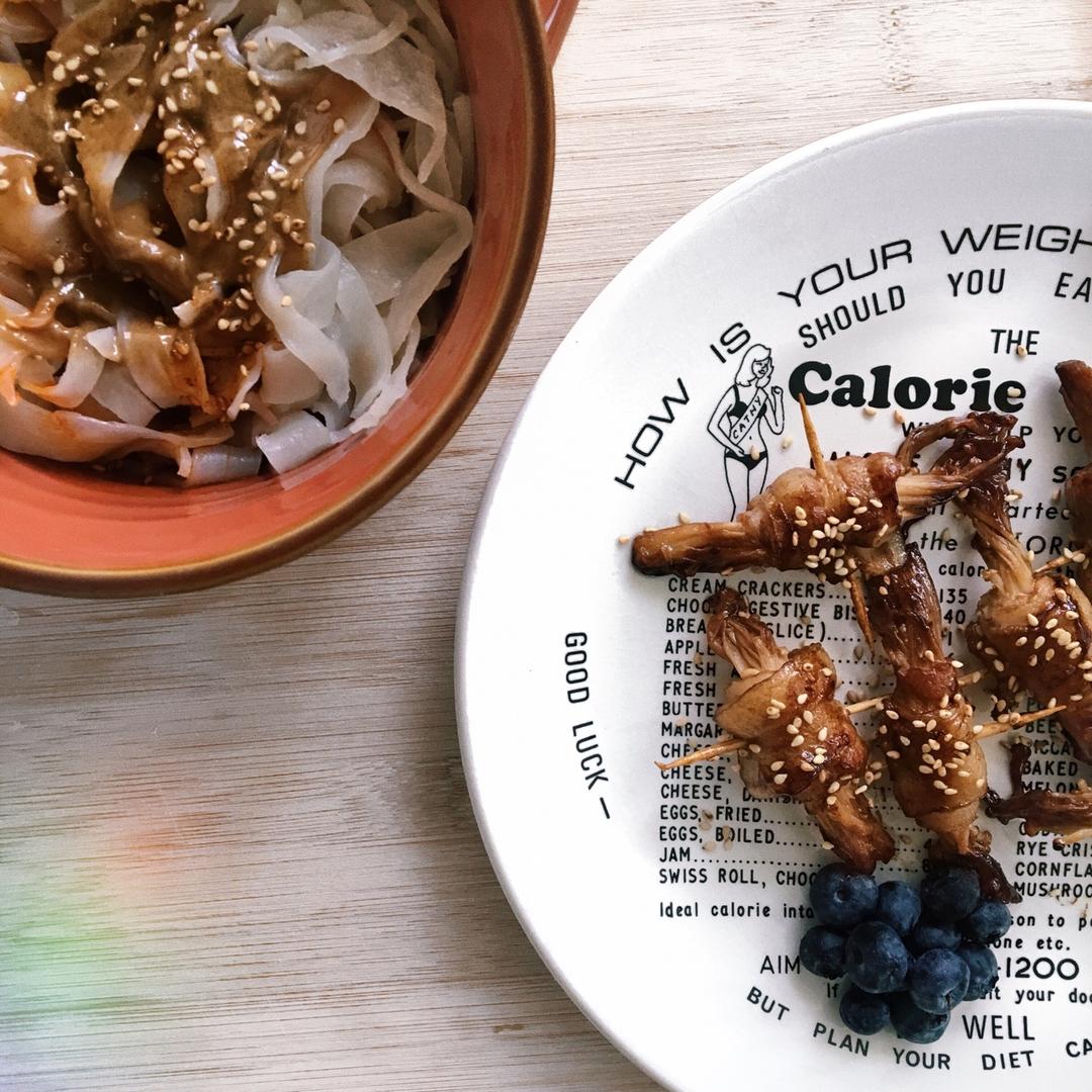 【金针菇培根卷】