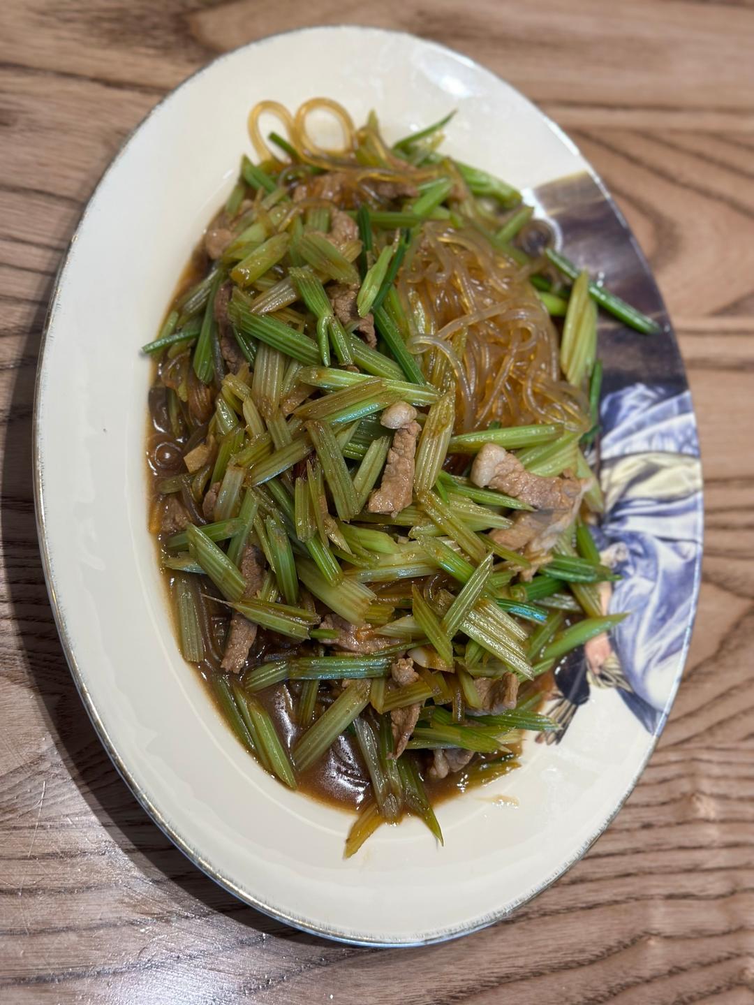 芹菜炒粉条(故乡的味道)