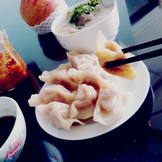 煮饺子技巧（绝对不会破皮的饺子~\(≧▽≦)/~）