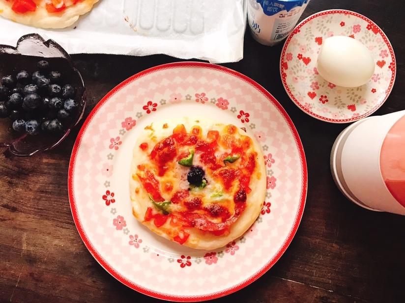 萨拉米薄底披萨 Salami Pizza