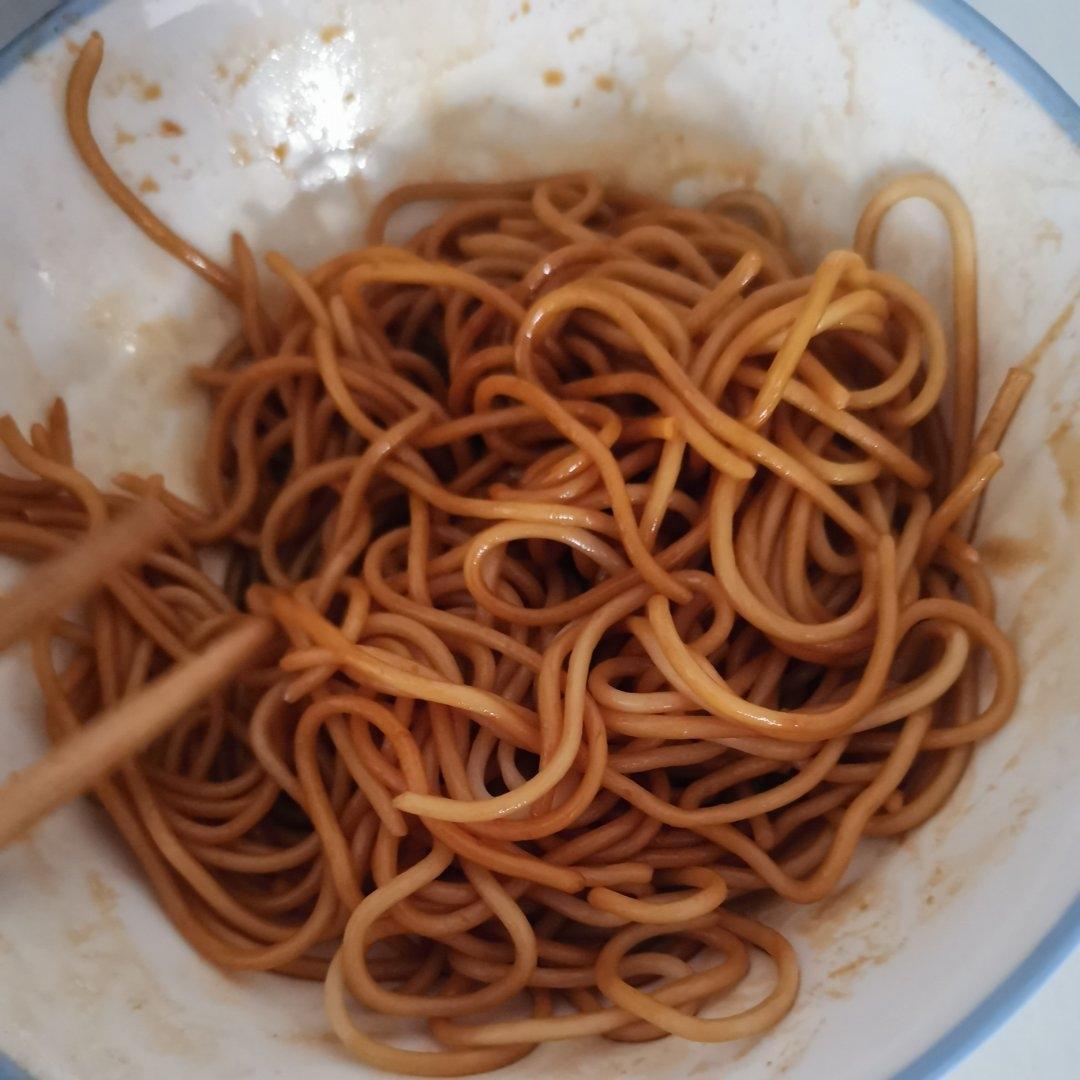 10分钟搞定的一碗葱油拌面
