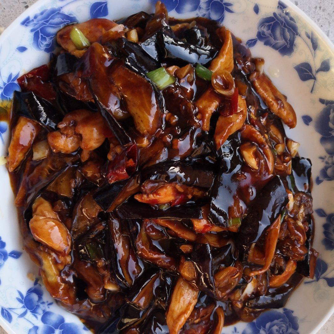 开胃下饭菜！巨简单的家常鱼香茄子煲