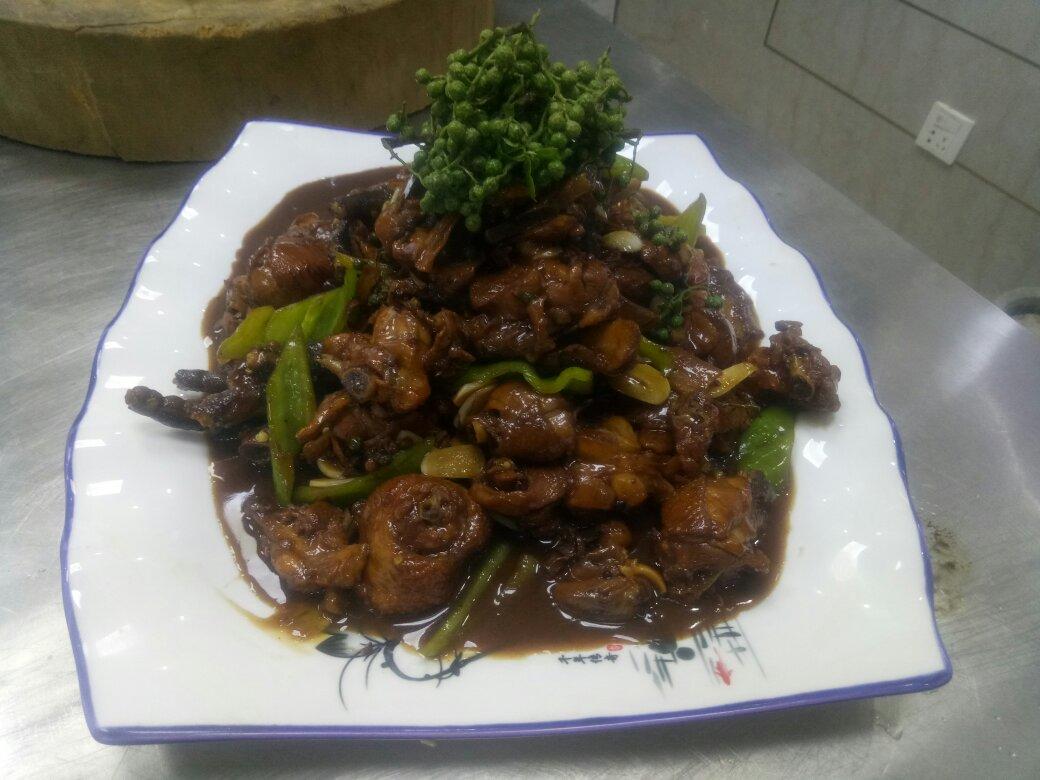 博山鲜花椒炒鸡