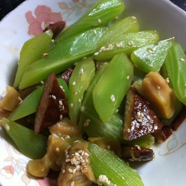 清炒莴笋丝