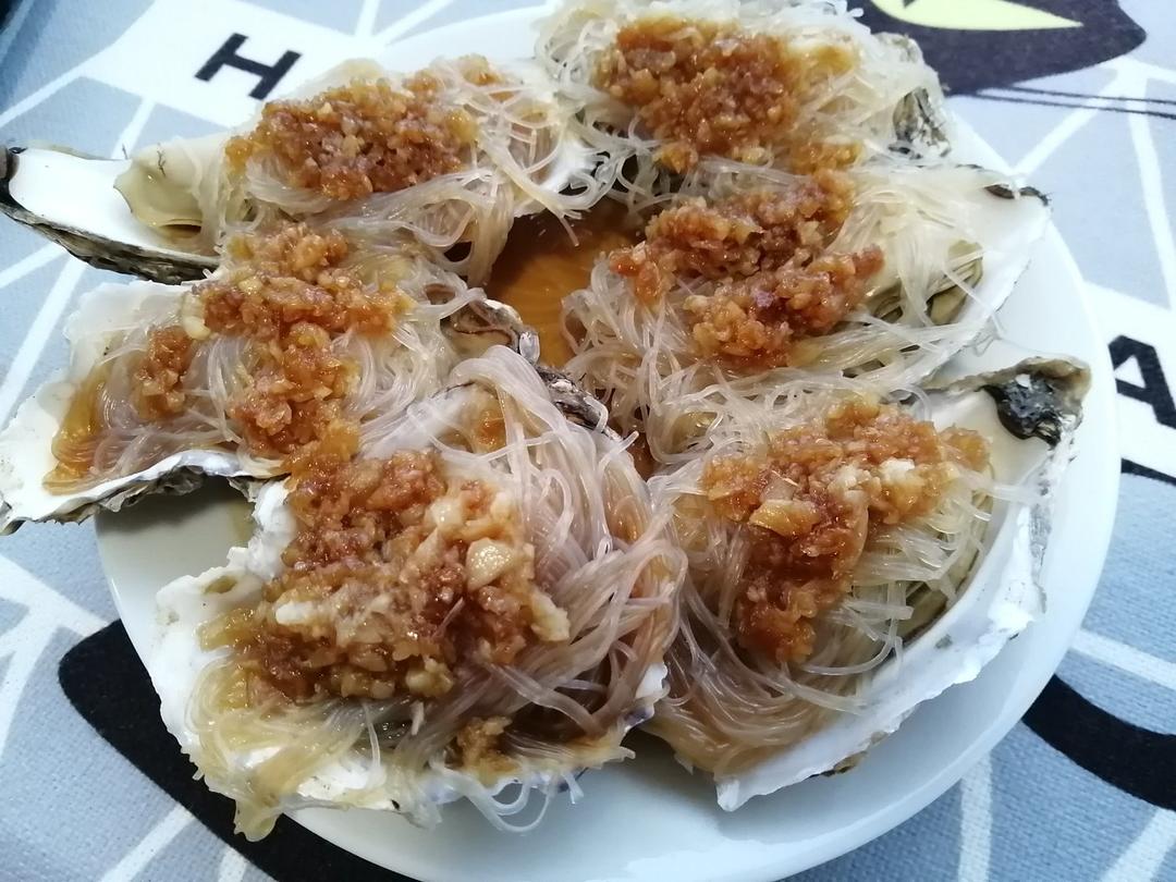 蒜蓉粉丝蒸生蚝