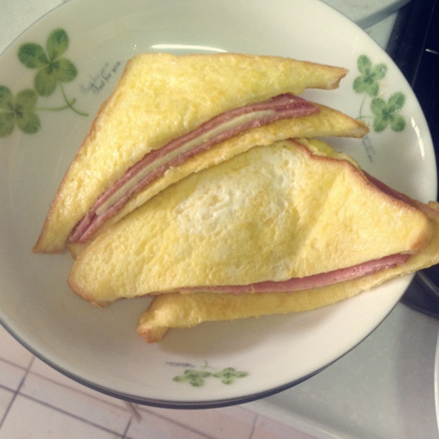港式小食火腿西多士
