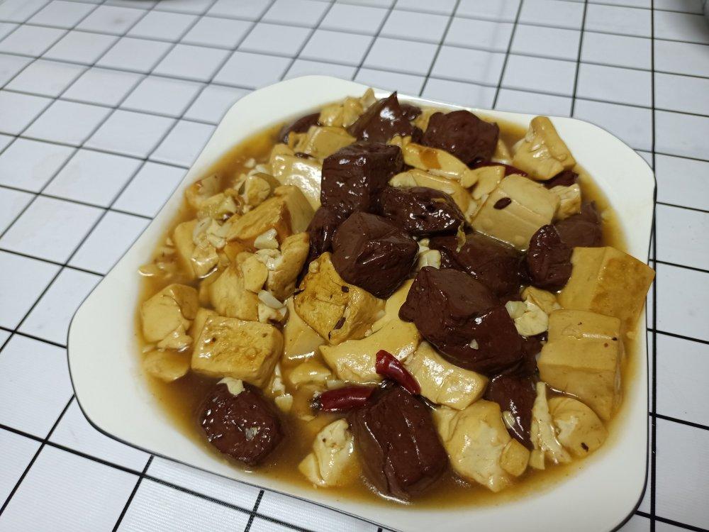 猪血烧豆腐