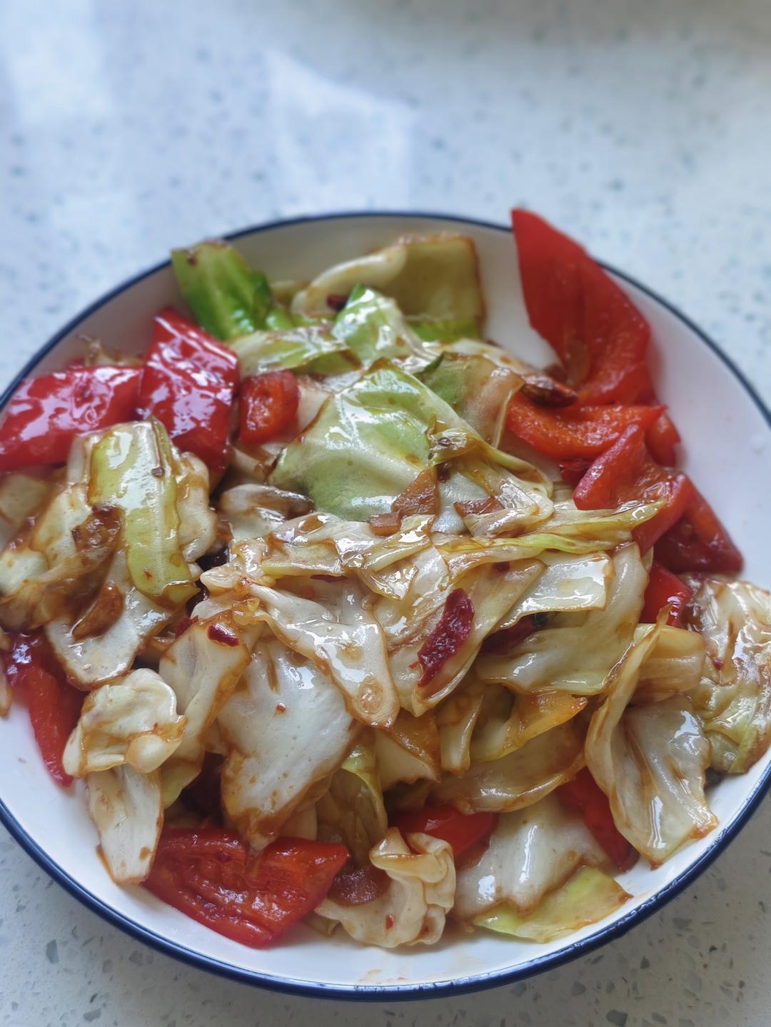 厨师长教你：“手撕包菜”的家常做法,简单又不失美味