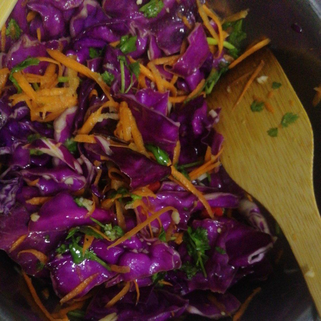 凉拌紫甘蓝