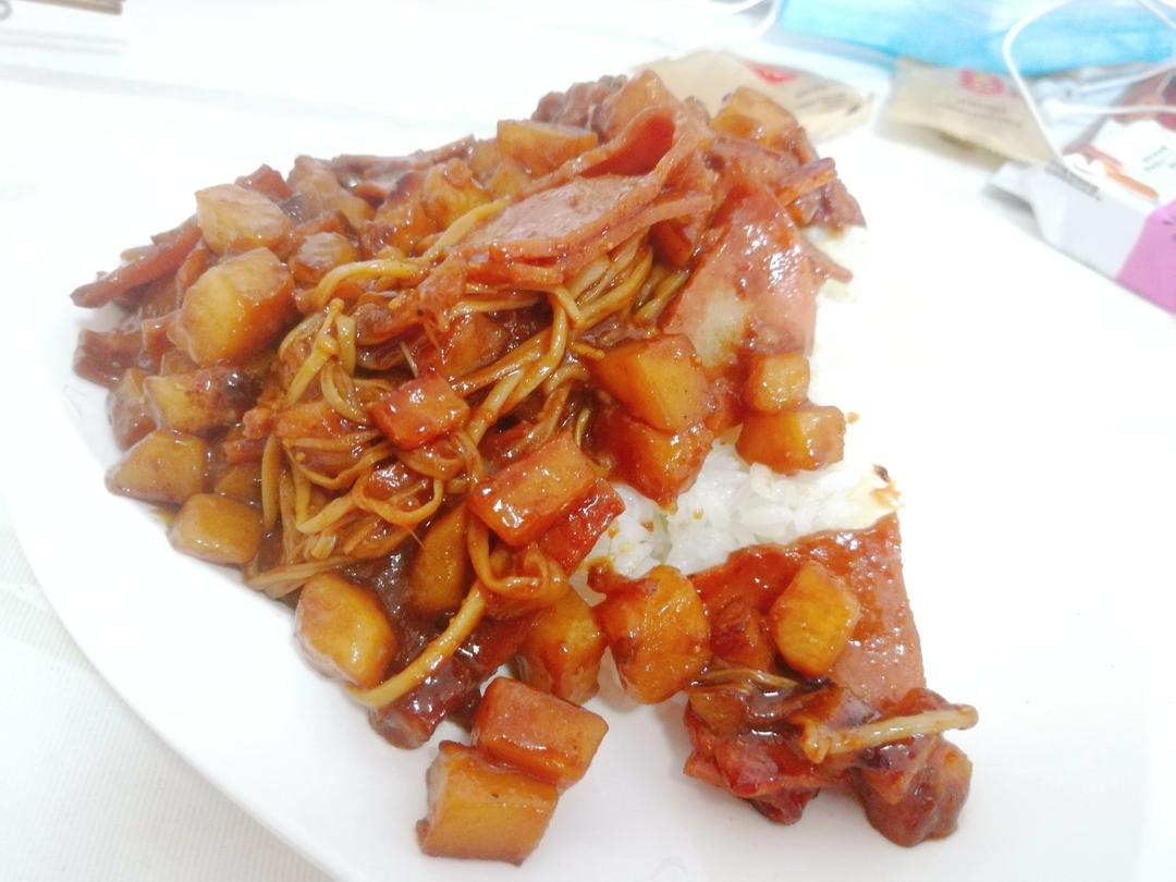 好吃到舔碗底的土豆肥牛拌饭