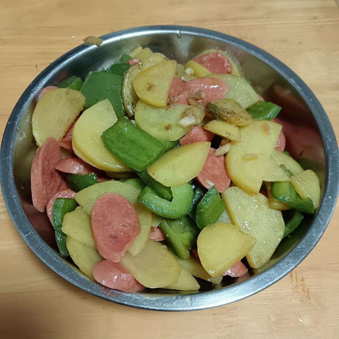 土豆片青椒炒红肠