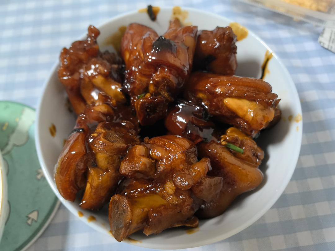 美味的家常菜：红烧猪蹄