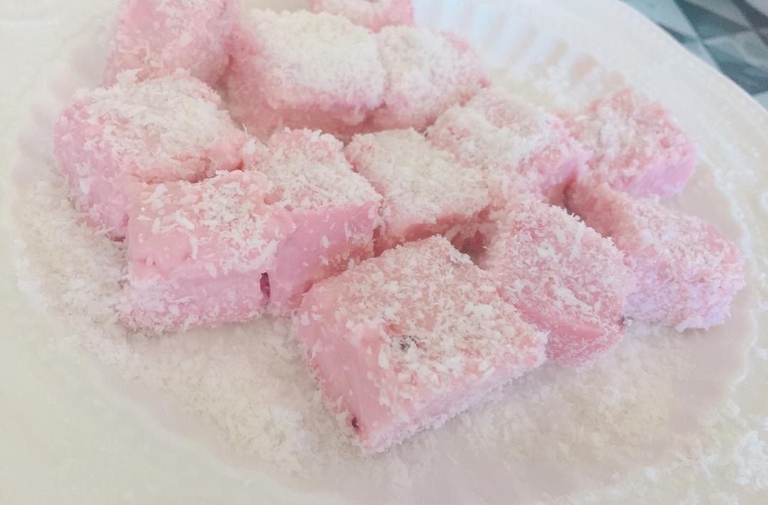 完胜85度C牛奶椰丝小方