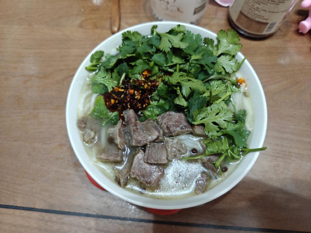 汤鲜肉美的【遵义羊肉粉】，喝完全身都舒坦