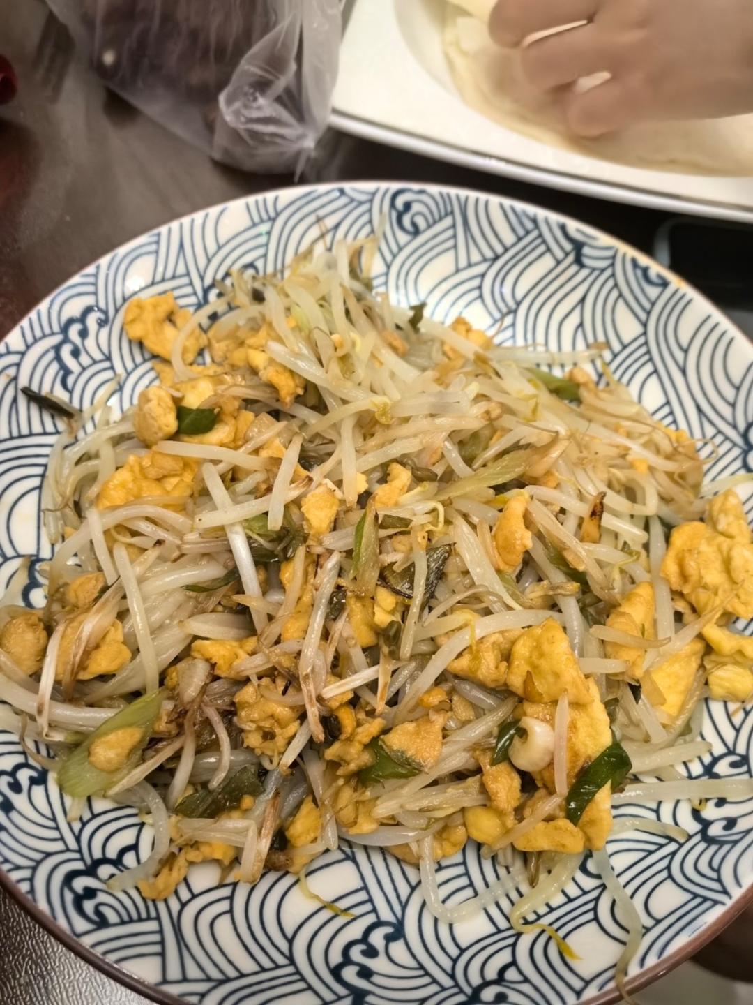 豆芽菜炒鸡蛋