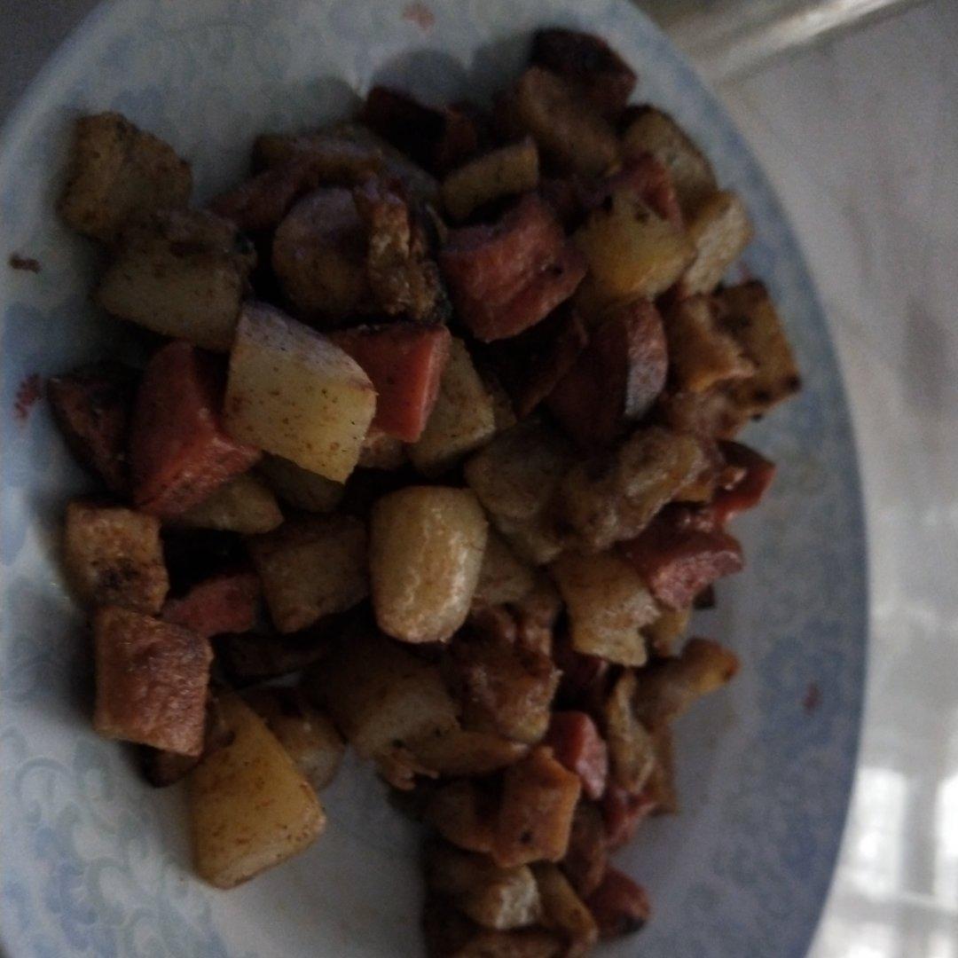 香辣孜然火腿土豆丁