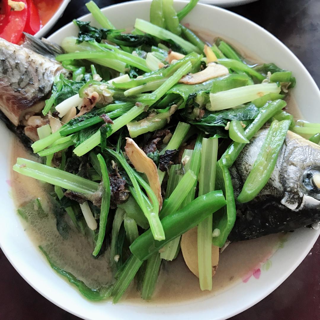 红烧鲫鱼