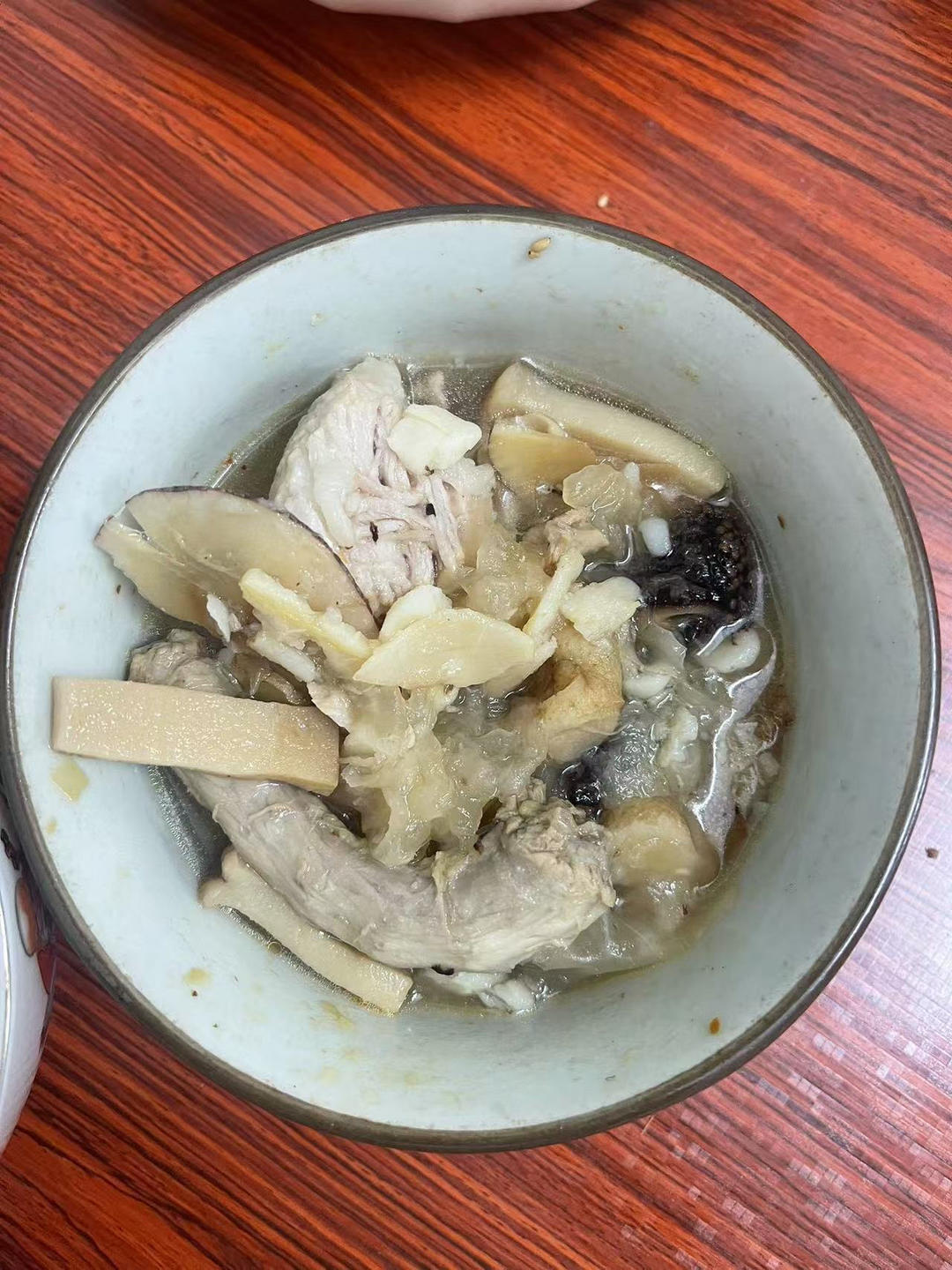 花胶螺片海底椰美肌汤