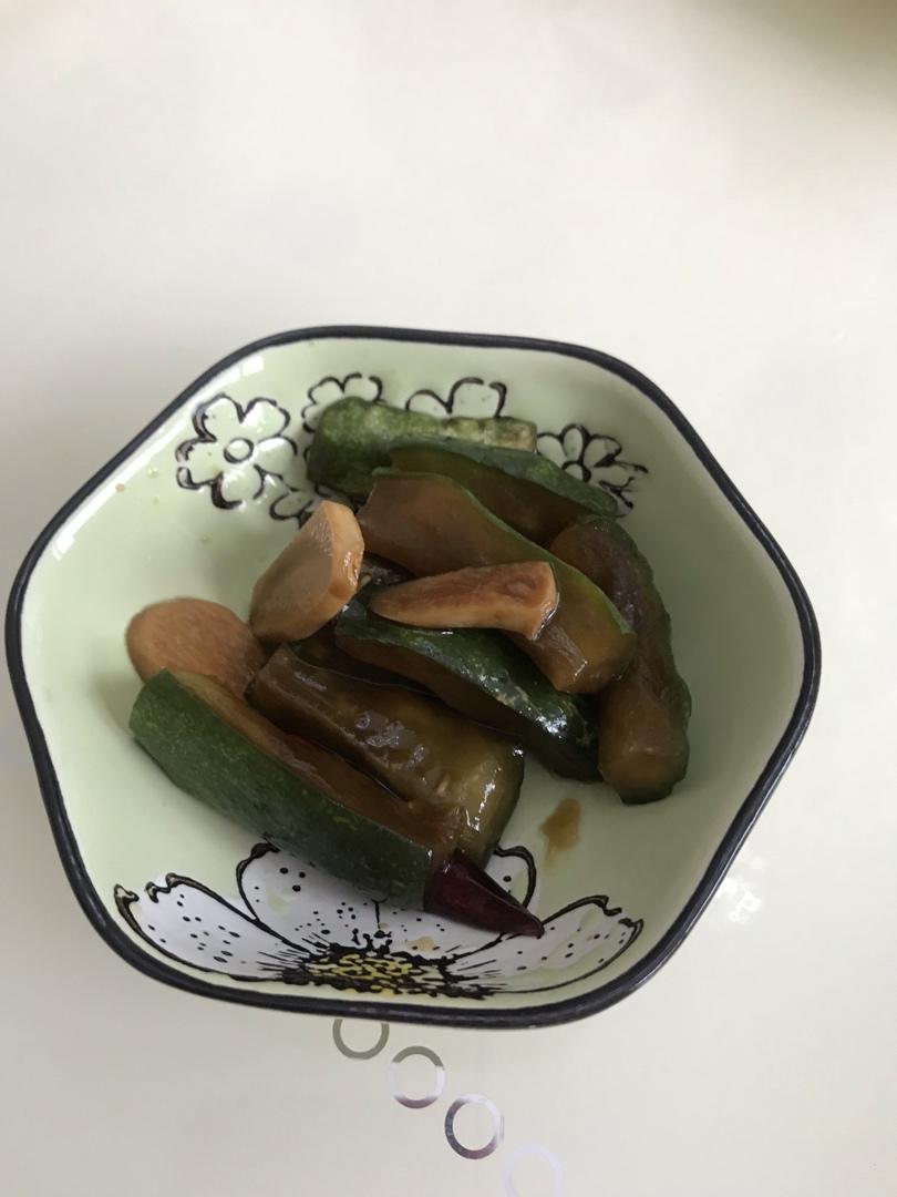 腌黄瓜
