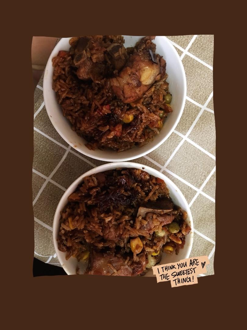 【排骨焖饭】