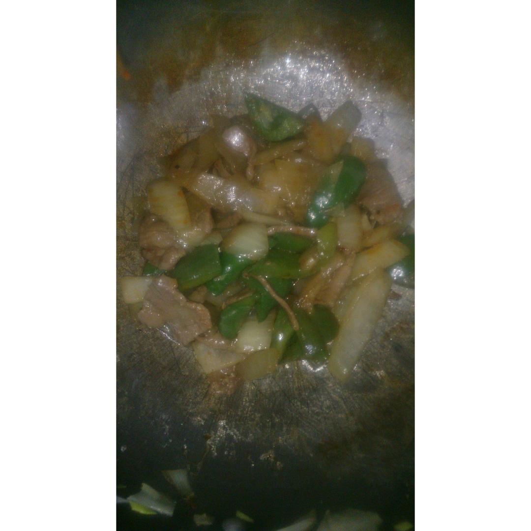 洋葱青椒炒肉