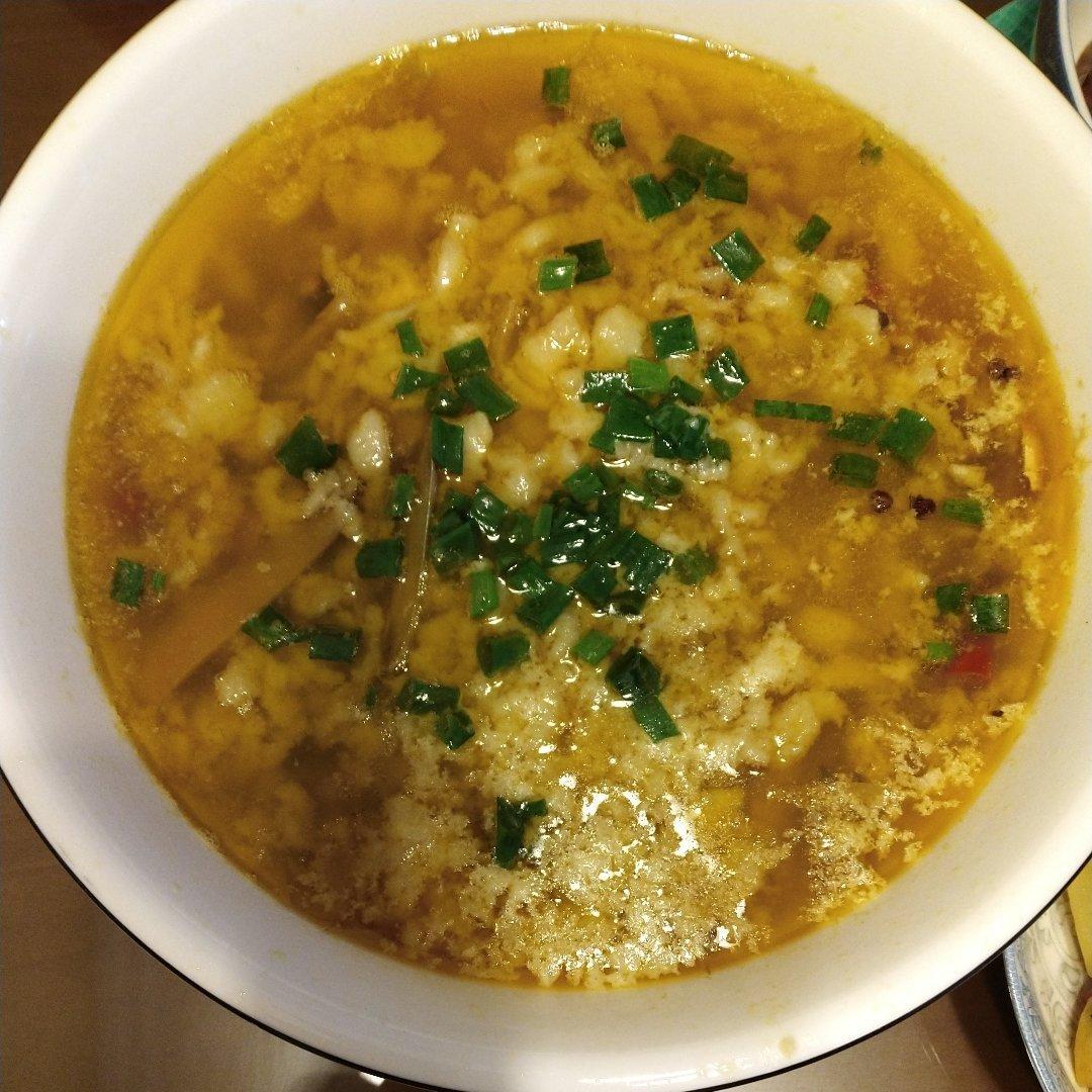金针菇巴沙鱼柳酸菜鱼（宴美国客菜）