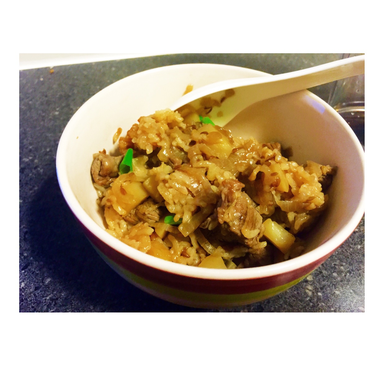 喷香羊肉焖饭