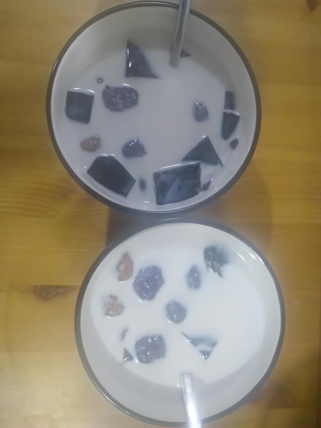 超简单的黑凉粉