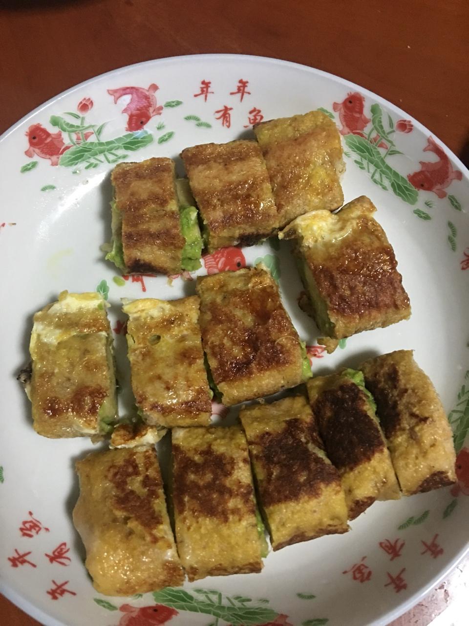 宝宝辅食食谱  牛油果香蕉卷